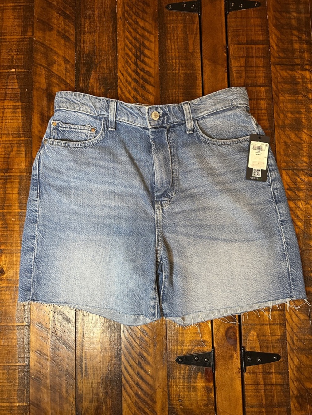 NWT Guess Fluid Feather Weight Denim Cut-Off Shorts